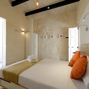 csd-lh-private-room-with-bathroom.qawrahotelsmalta.org/